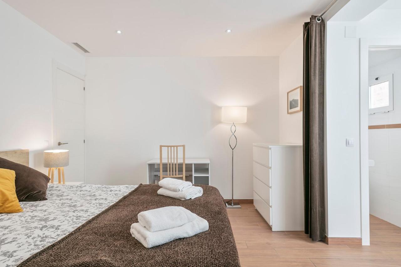 Romantic With Terrace Apartment